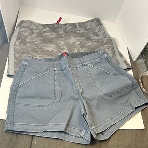 Spanx Women’s Casual Stretch Shorts - Blue and Camo